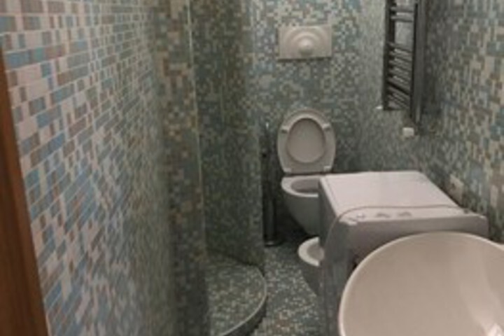 Room 2 of 20