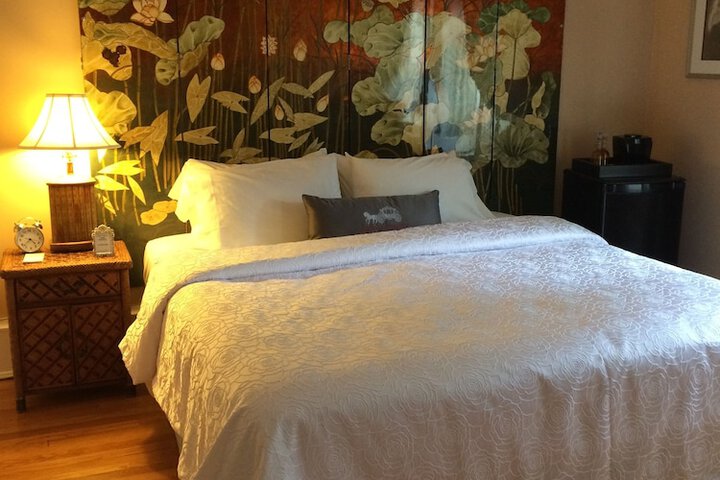 Room 9 of 37