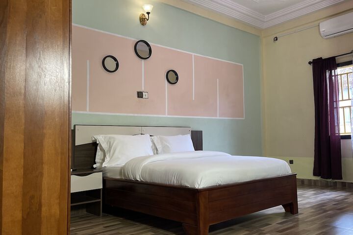 Room 16 of 124