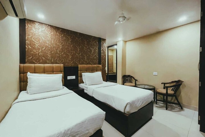 Room 18 of 53