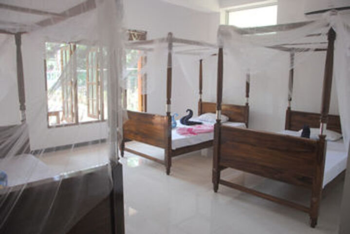 Room 35 of 48