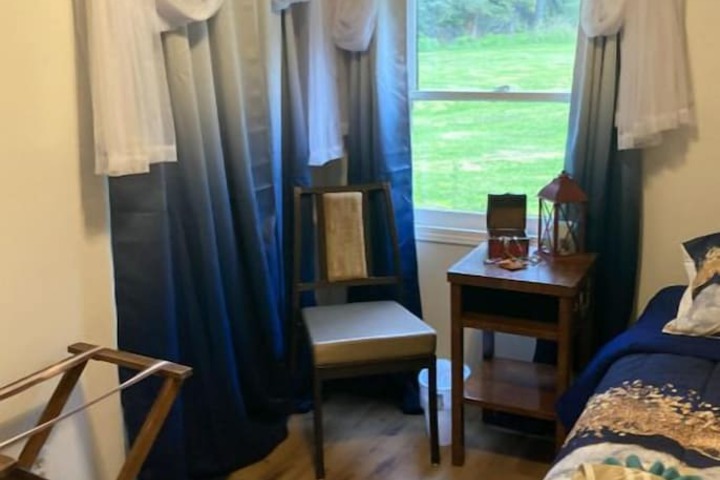 Room 66 of 97