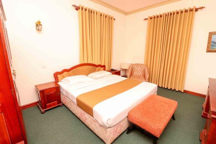Room 7 of 29