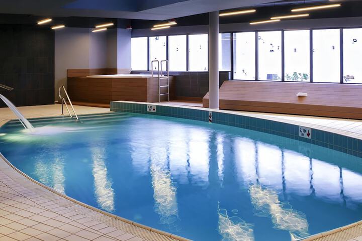 Pool Hotel