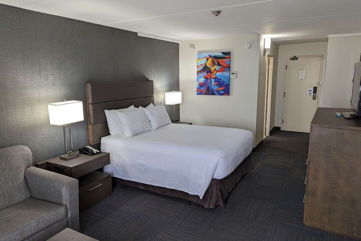 Room 30 of 53