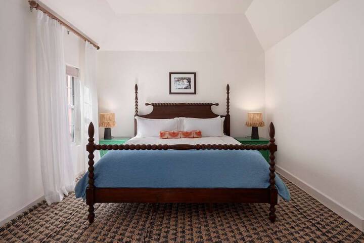 Room 54 of 227