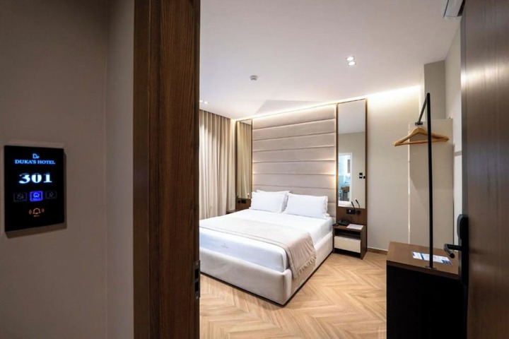 Room 37 of 265