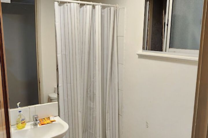 Room 62 of 73