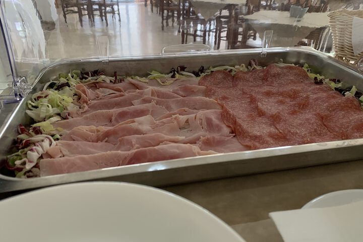 Dining 24 of 47