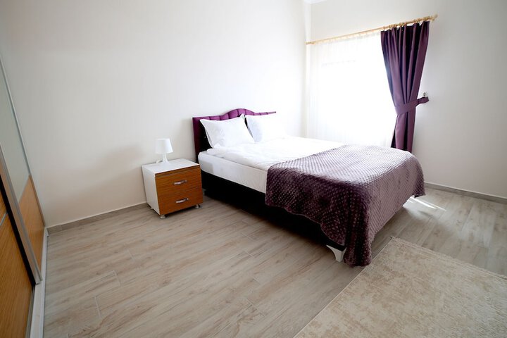Room 16 of 74