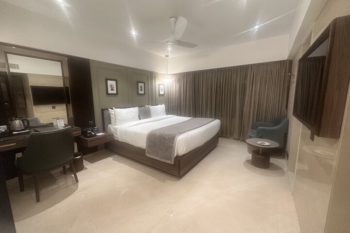 Room 5 of 27