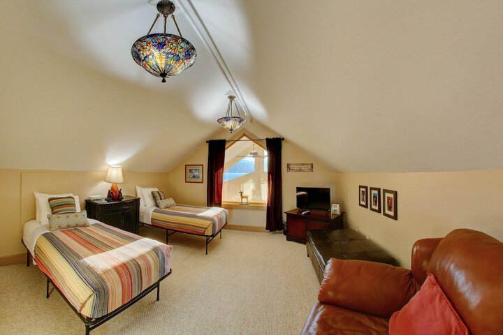 Room 87 of 184