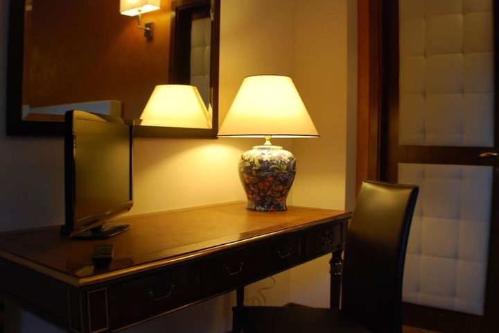 Room 10 of 35