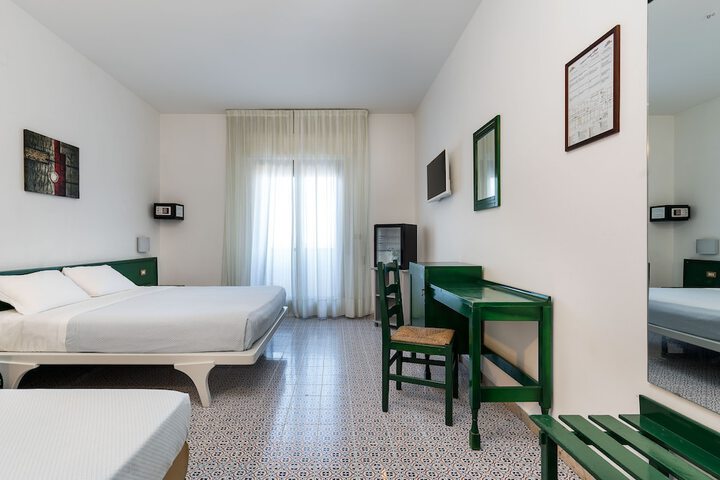 Room 9 of 60