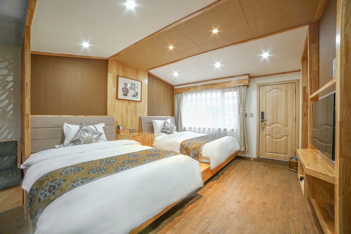 Room 8 of 29