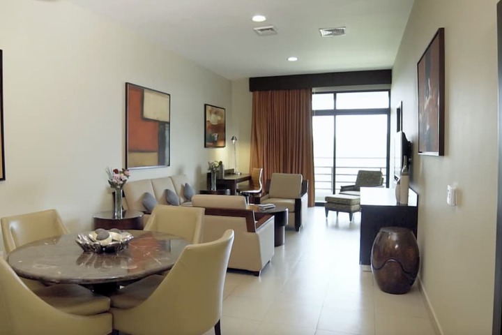 Room 42 of 230