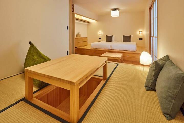 Room 15 of 47