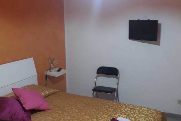 Room 8 of 9