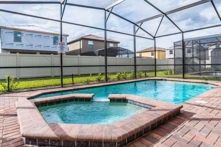 Pool 14 of 32