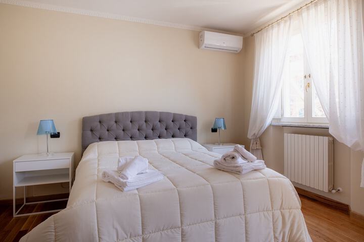 Room 16 of 74