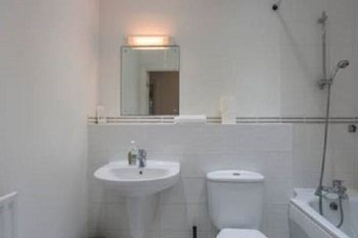 Room 2 of 37