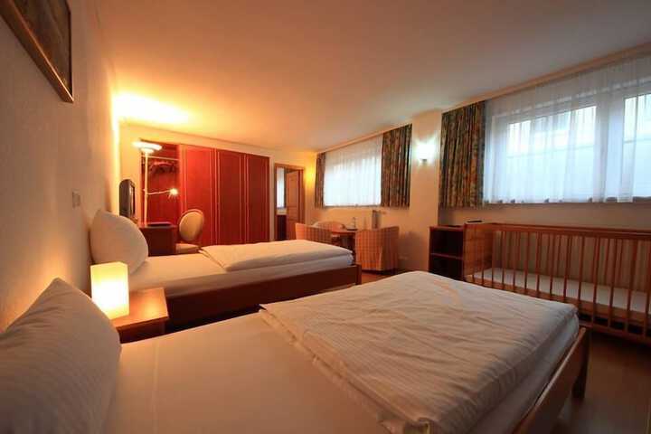 Room 10 of 56