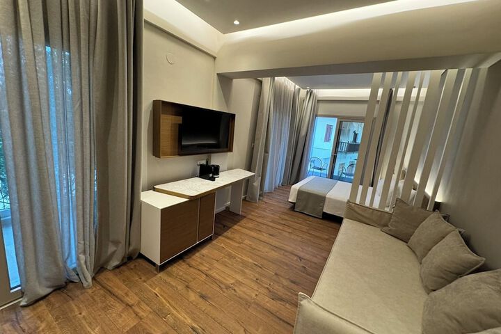 Room 26 of 62