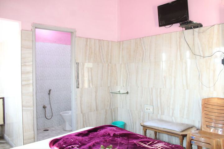 Room 12 of 20
