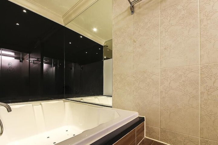 Room 20 of 57