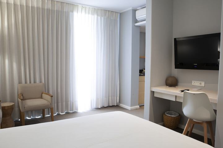 Room 32 of 73