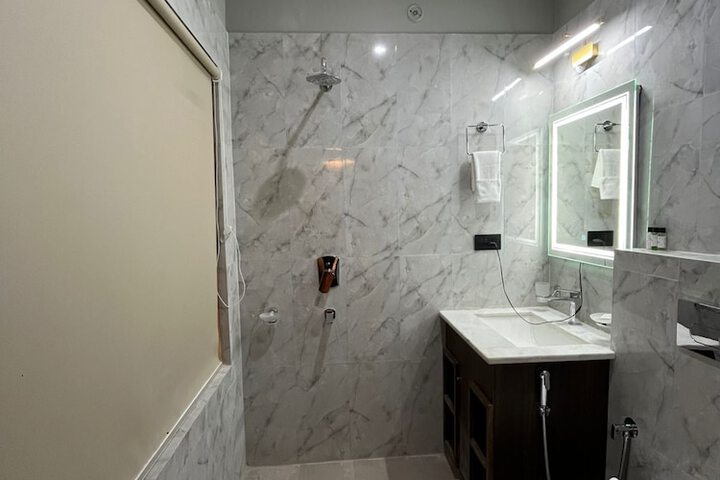 Room 12 of 13