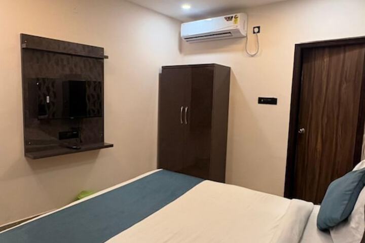 Room 14 of 42