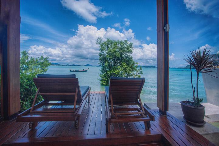 260 degrees sea view with private beach