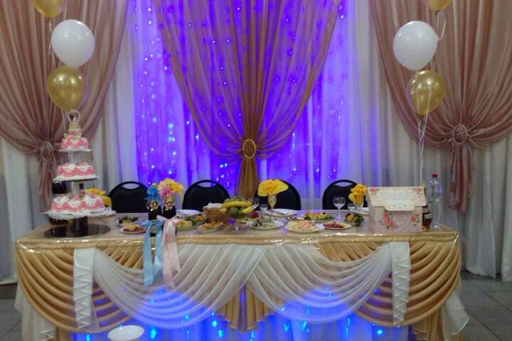 Dining Photos