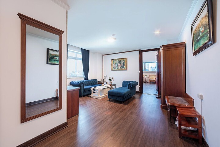 Room 20 of 33