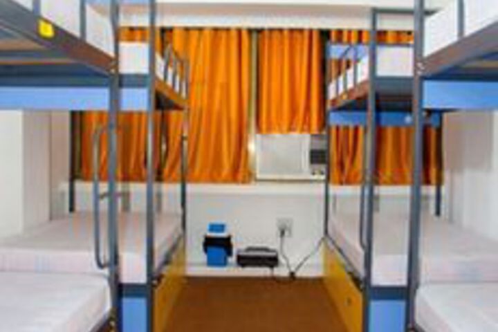 Room 8 of 42