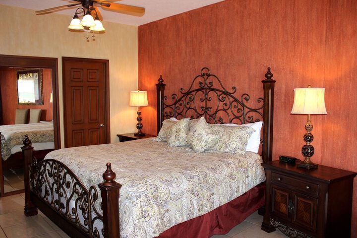 Room 111 of 599