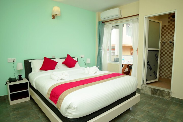 Room 3 of 12