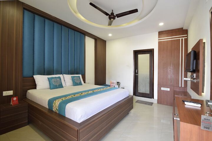 Room 4 of 23