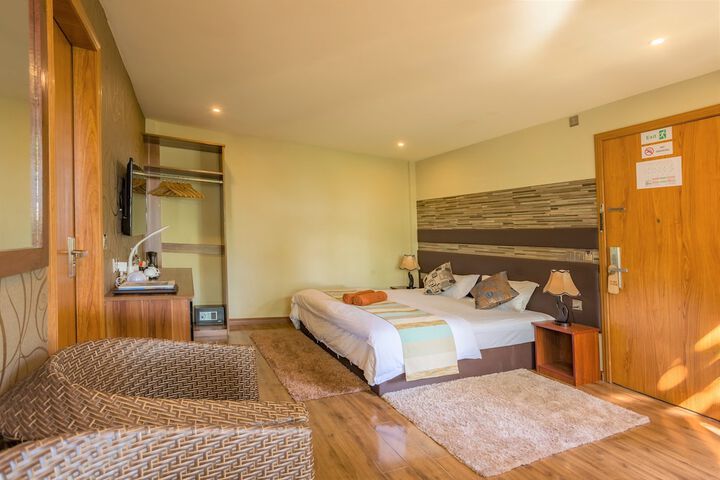 Room 4 of 71