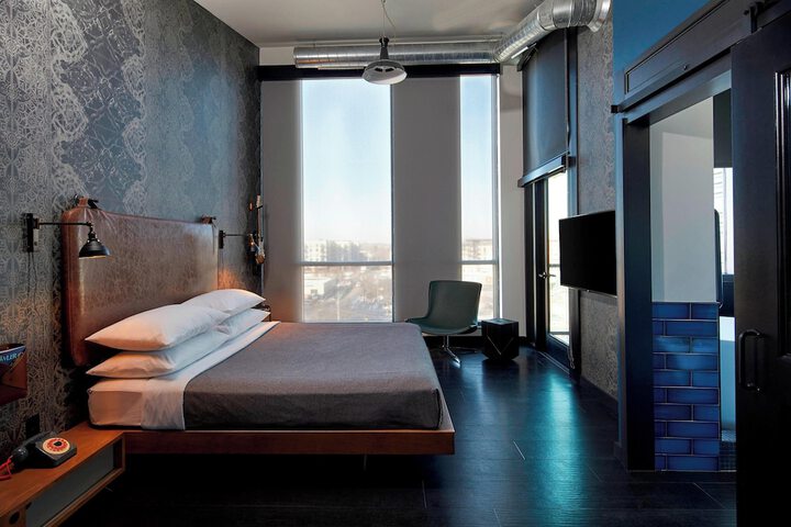 Room 19 of 37