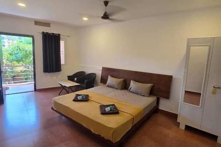 Room 6 of 52
