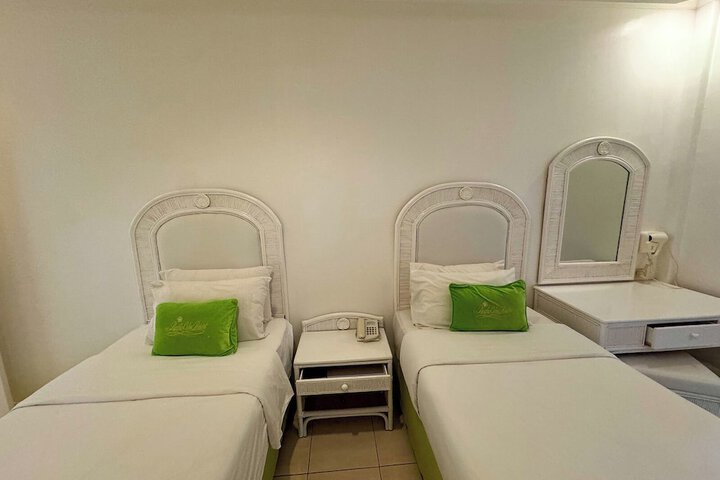 Room 46 of 164