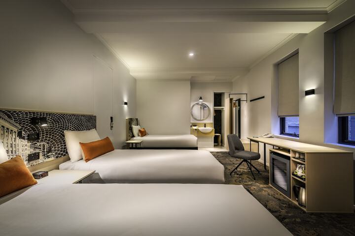 Room 6 of 65
