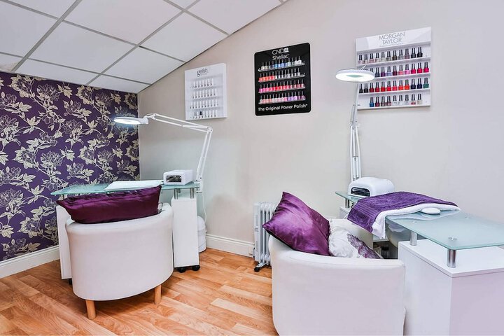 Nail salon