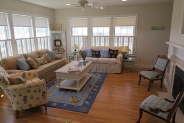 Room 11 of 25