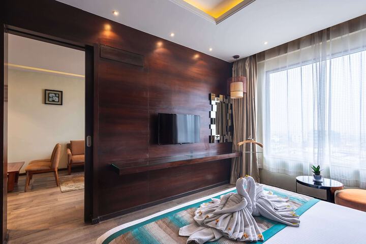 Room 10 of 26