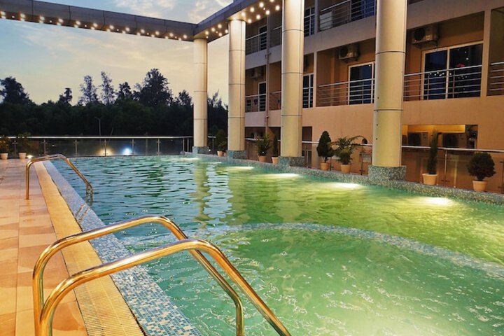 Pool 39 of 59