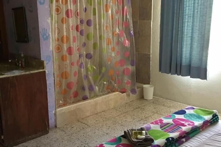 Room 10 of 18