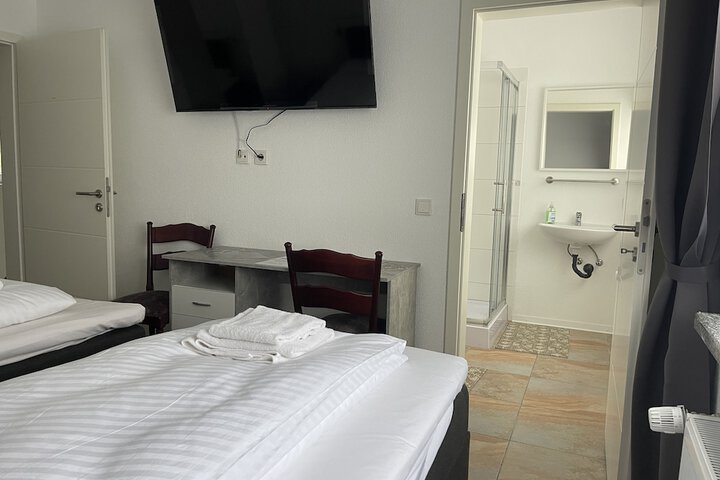 Room 19 of 41